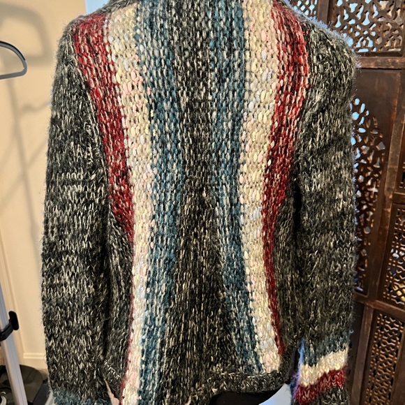 Hand knit cardigan sweater - Picture 13 of 13